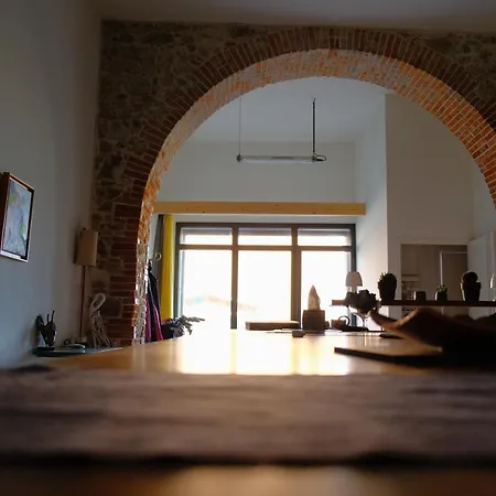 Sur Le Quai Homestay