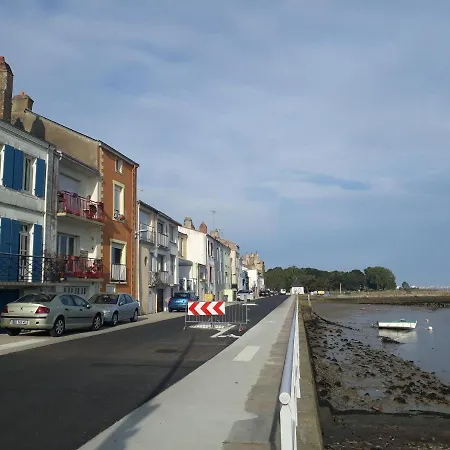 Sur Le Quai Paimboeuf